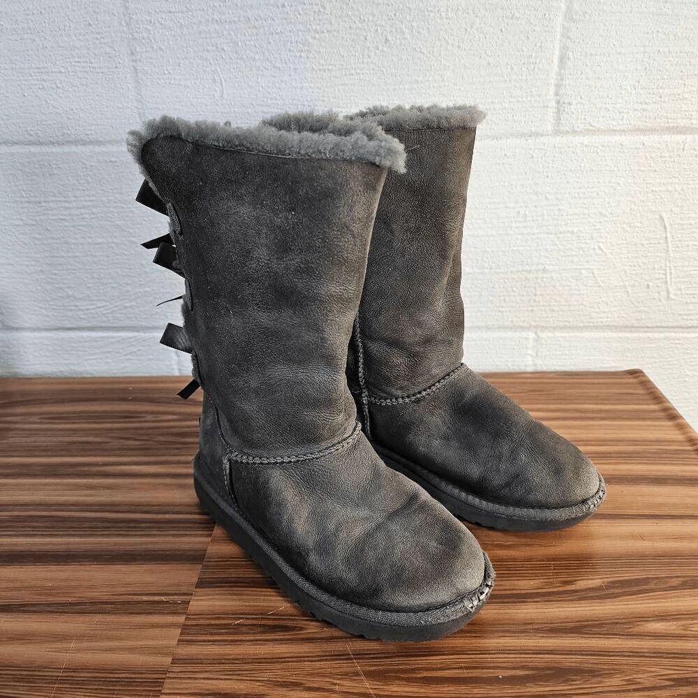 Ugg Girls' Bailey Bow Sheepskin Winter Calf‎ Boots gray Size 3
